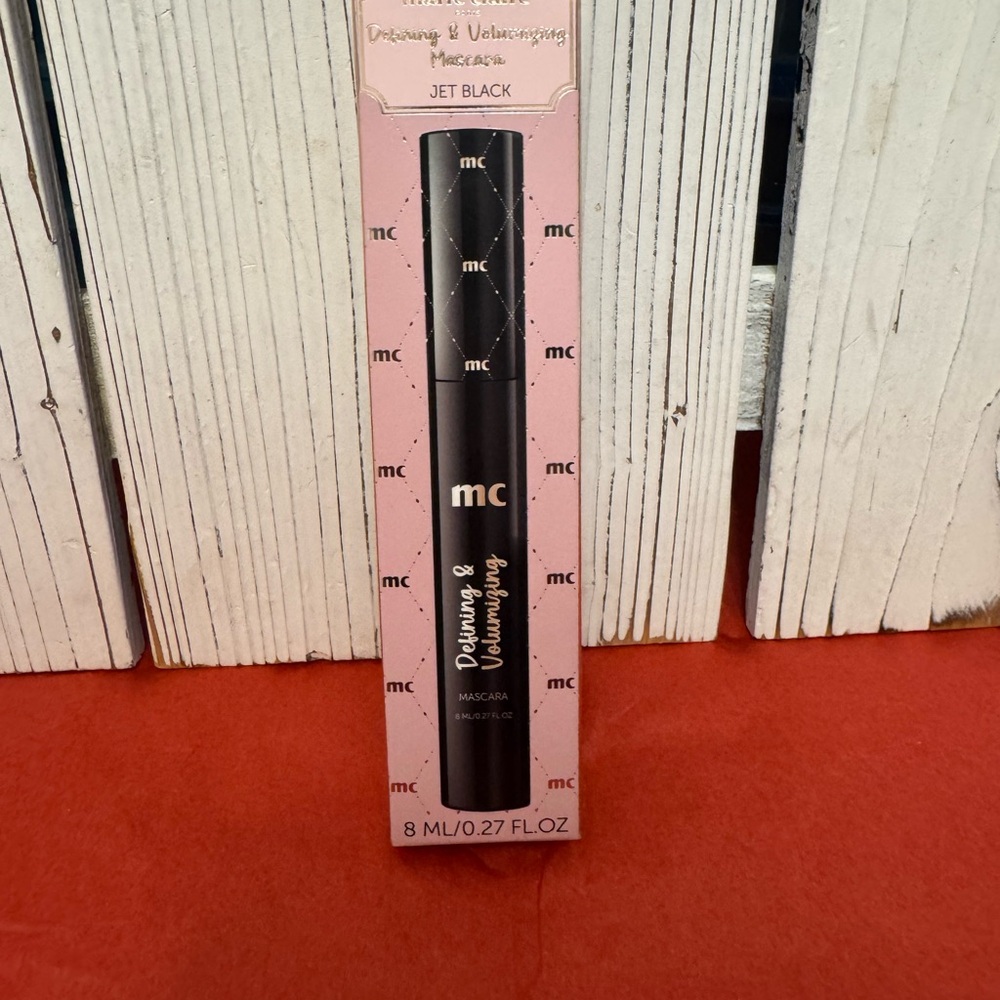 Jet Black Mascara - Picture 2 of 4
